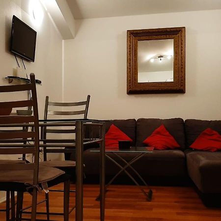 Apartment Shankini Pula Exteriör bild