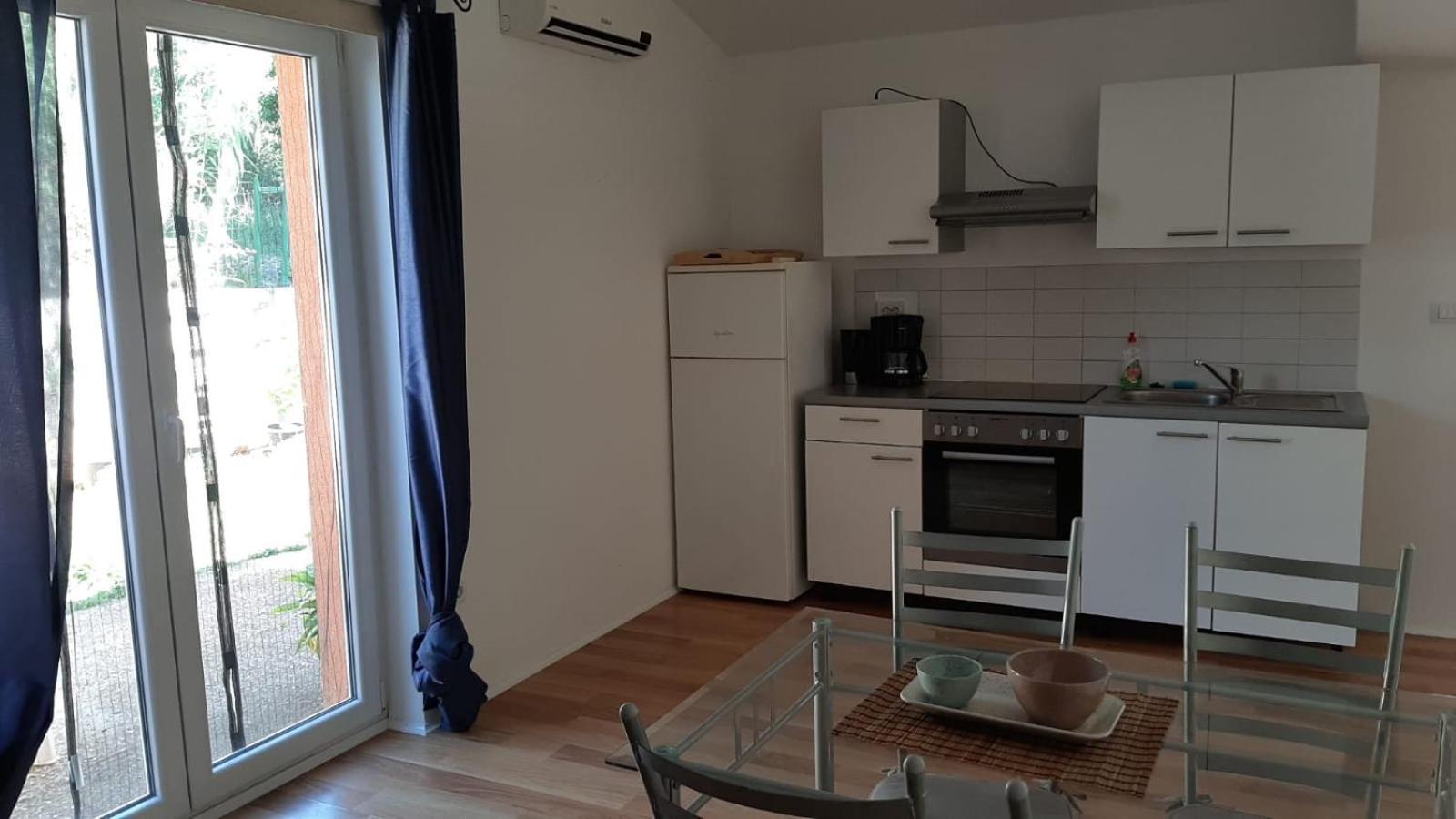 Apartment Shankini Pula Exteriör bild