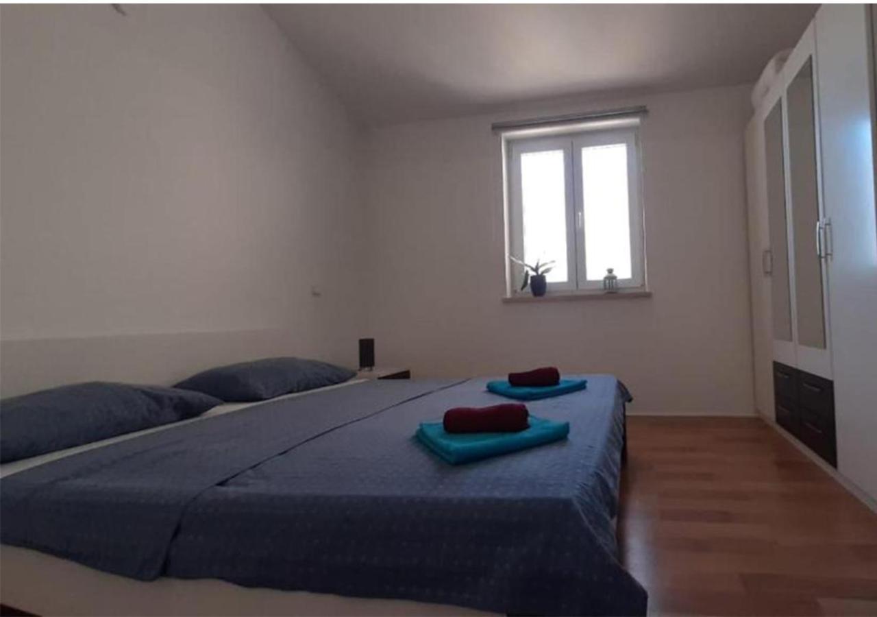 Apartment Shankini Pula Exteriör bild