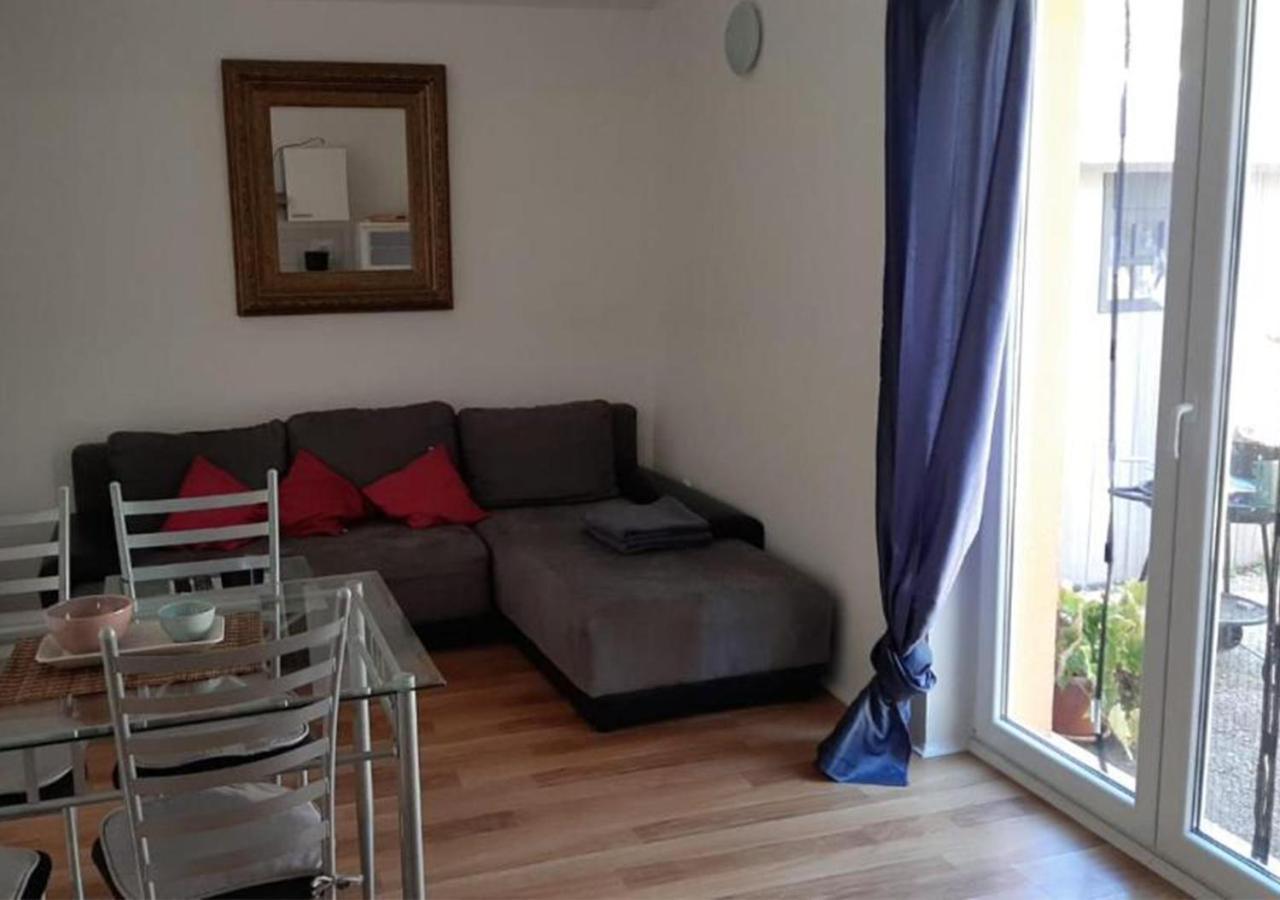 Apartment Shankini Pula Exteriör bild
